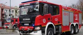 Na zdjęciu ciężki samochód ratowniczo-gaśniczy wystawiony do prezentacji na rynku w Barlinku