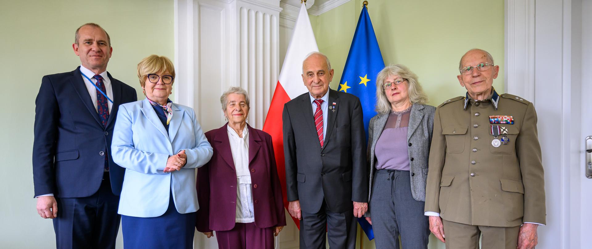 Zdjęcie przedstawia uczestników posiedzenia Wojewódzkiej Rady Kombatanckiej