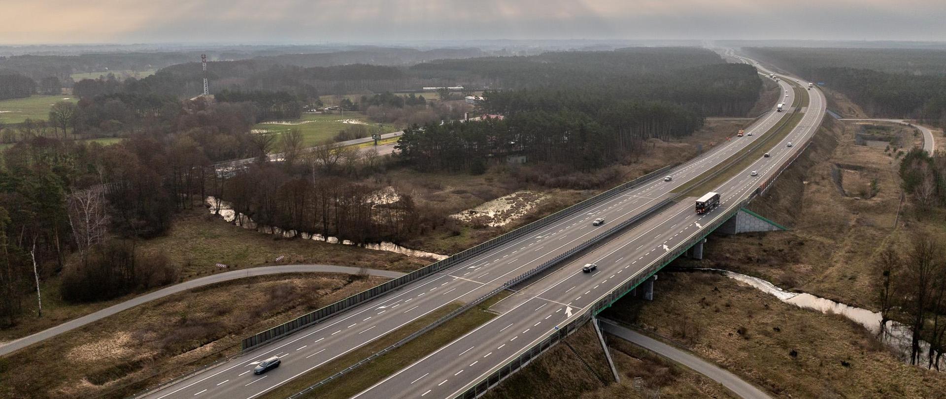 Autostrada A1 pomiędzy Toruniem i Włocławkiem, okolice Otłoczyna