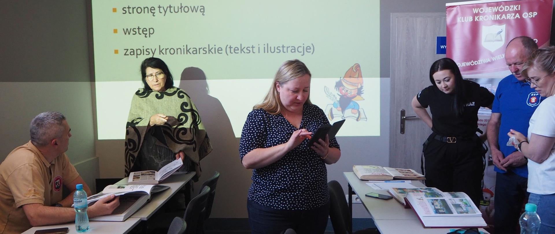 Na zdjęciu widać druhów podczas szkolenia.