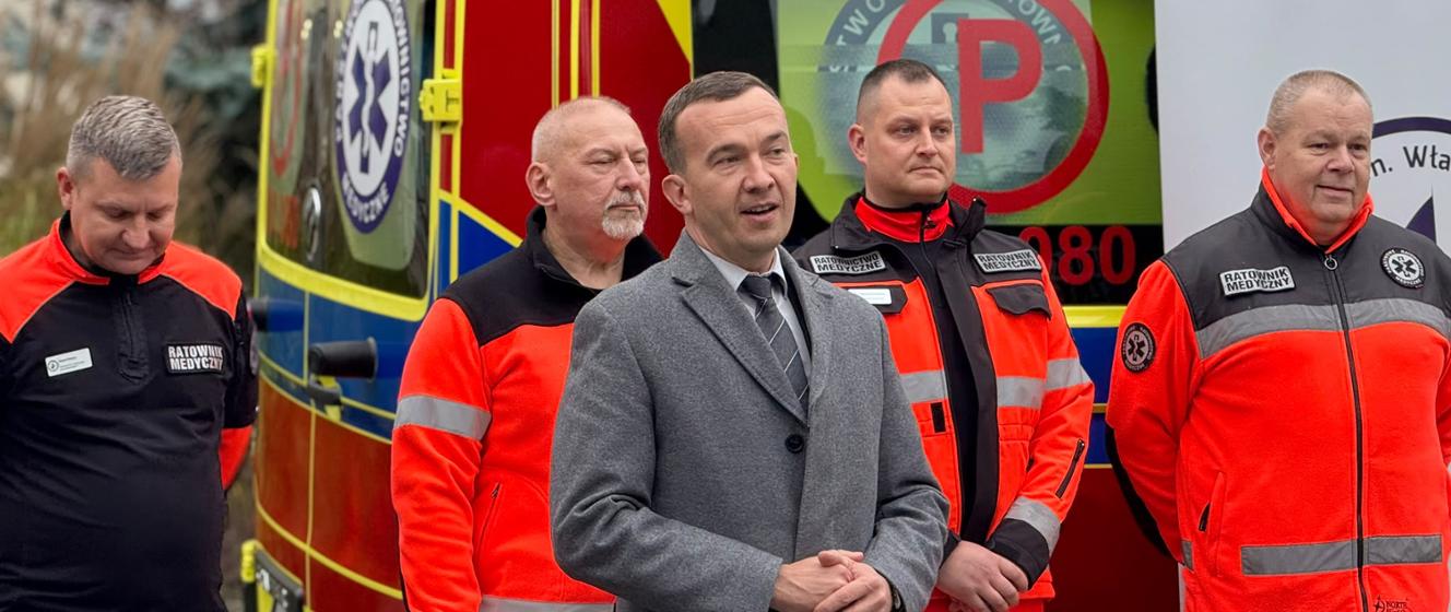 Nowy ambulans 4x4 dla ratownictwa medycznego w Zalewie