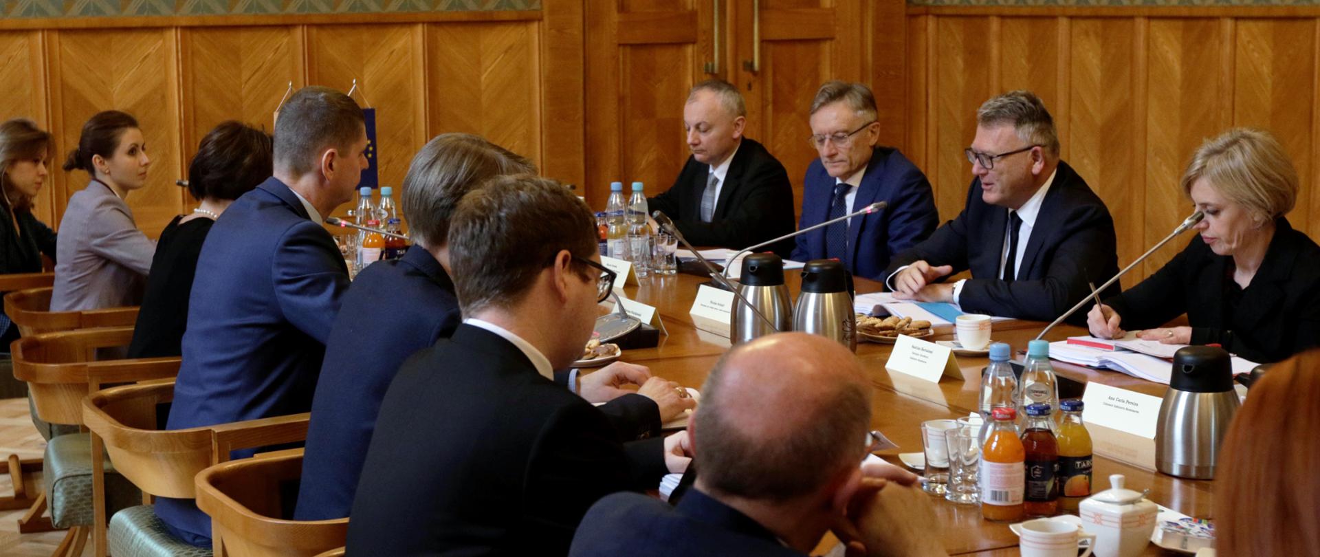 Spotkanie Ministra Edukacji Narodowej z Nicolasem Schmitem Komisarzem UE do spraw miejsc pracy i praw socjalnych. 