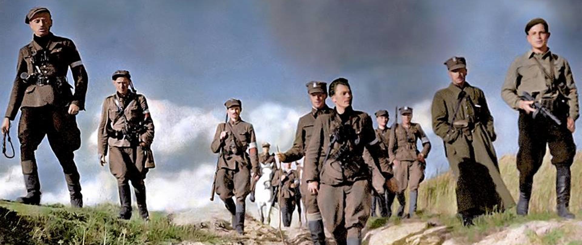 Dowództwo 5 Brygady Wileńskiej AK, Wileńszczyzna 1944. Mjr "Łupaszka" - pierwszy z lewej.