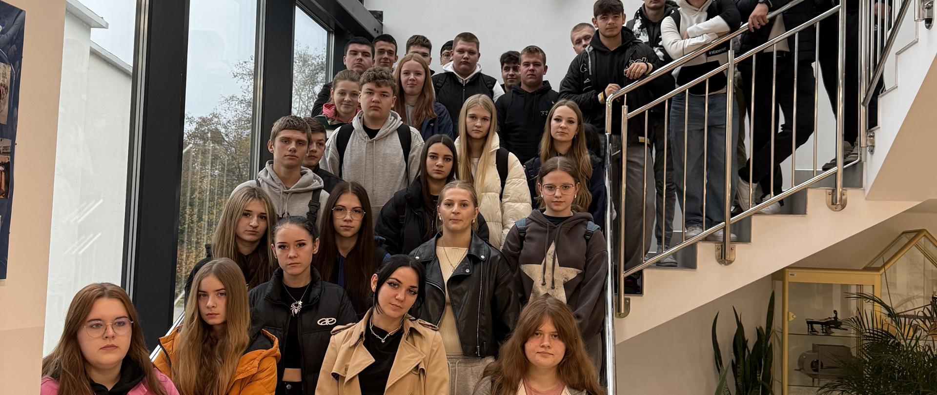 Uczniowie należący do szkolnego Samorządu uczniowskiego ZSCKR w Potoczku w roku szkolnym 2025/2026.