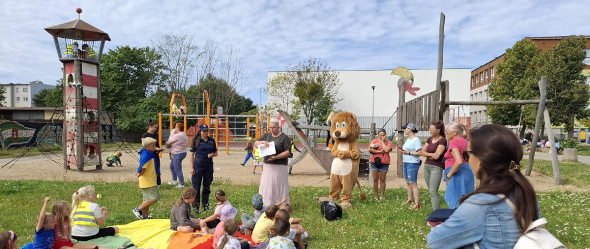 Akcja edukacyjna na happeningu profilaktycznym „Wakacje w mieście”