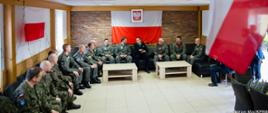 Premierminister Morawiecki traf sich mit polnischen Piloten in NATO Air Base in Geilenkirchen