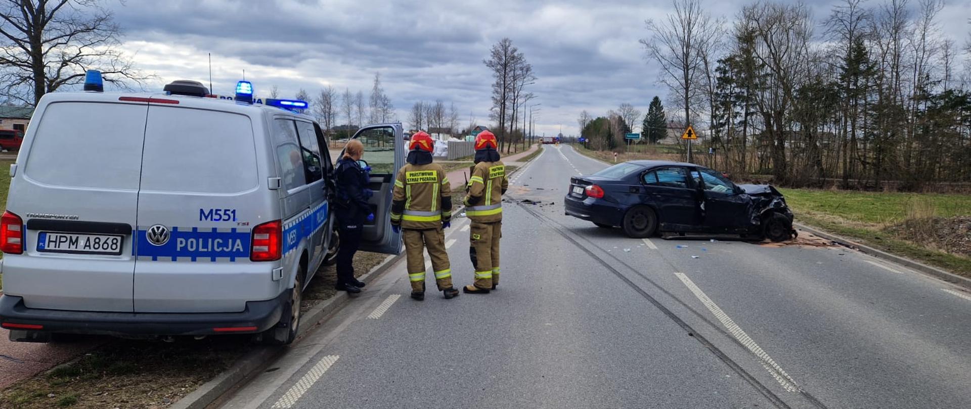 Wypadek drogowy dwóch samochodów osobowych na DW 653 w miejscowości Radziuszki