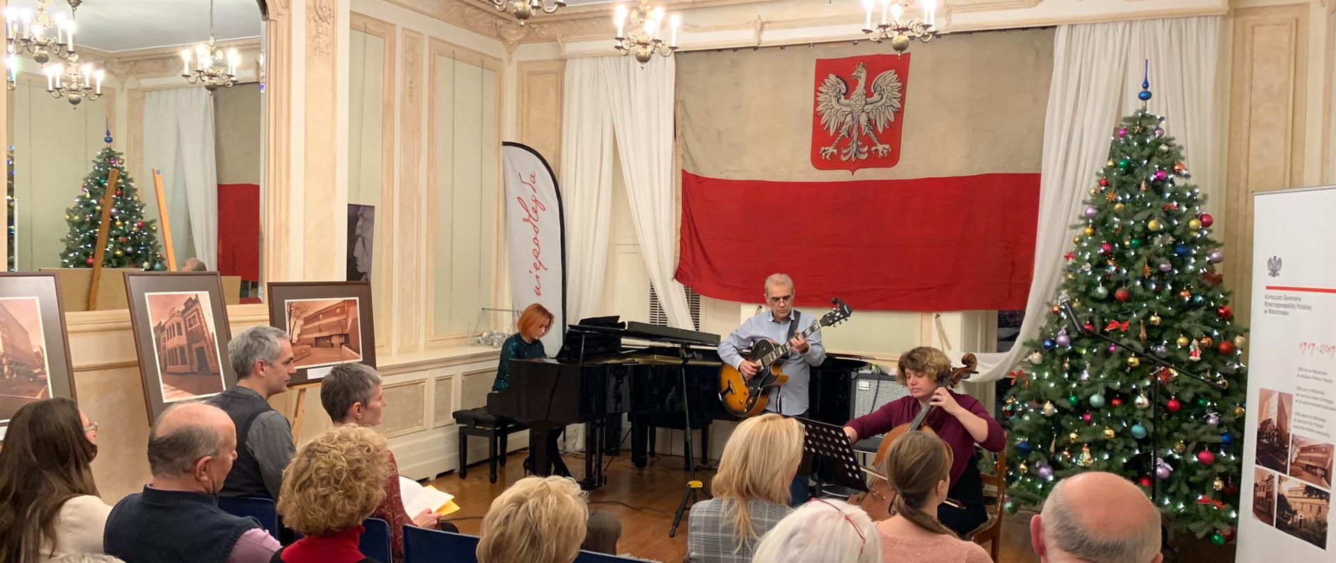 The evening of Christmas carols