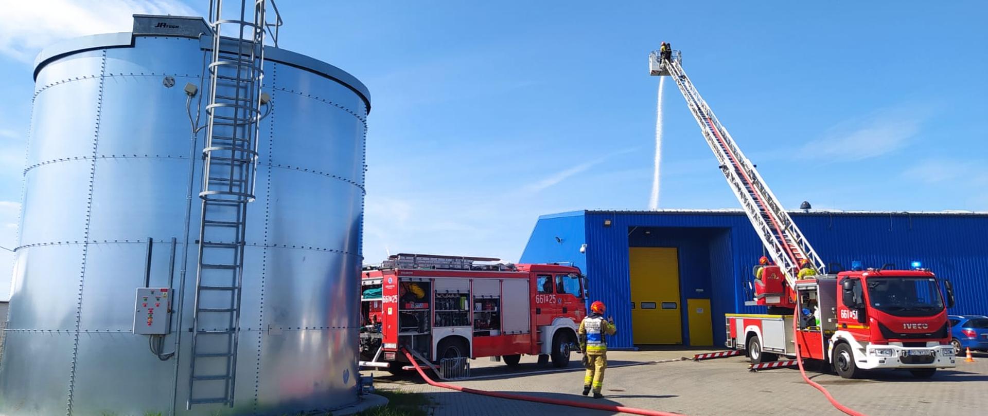 Na zdjęciu system podawania wody z drabiny meczanicznej