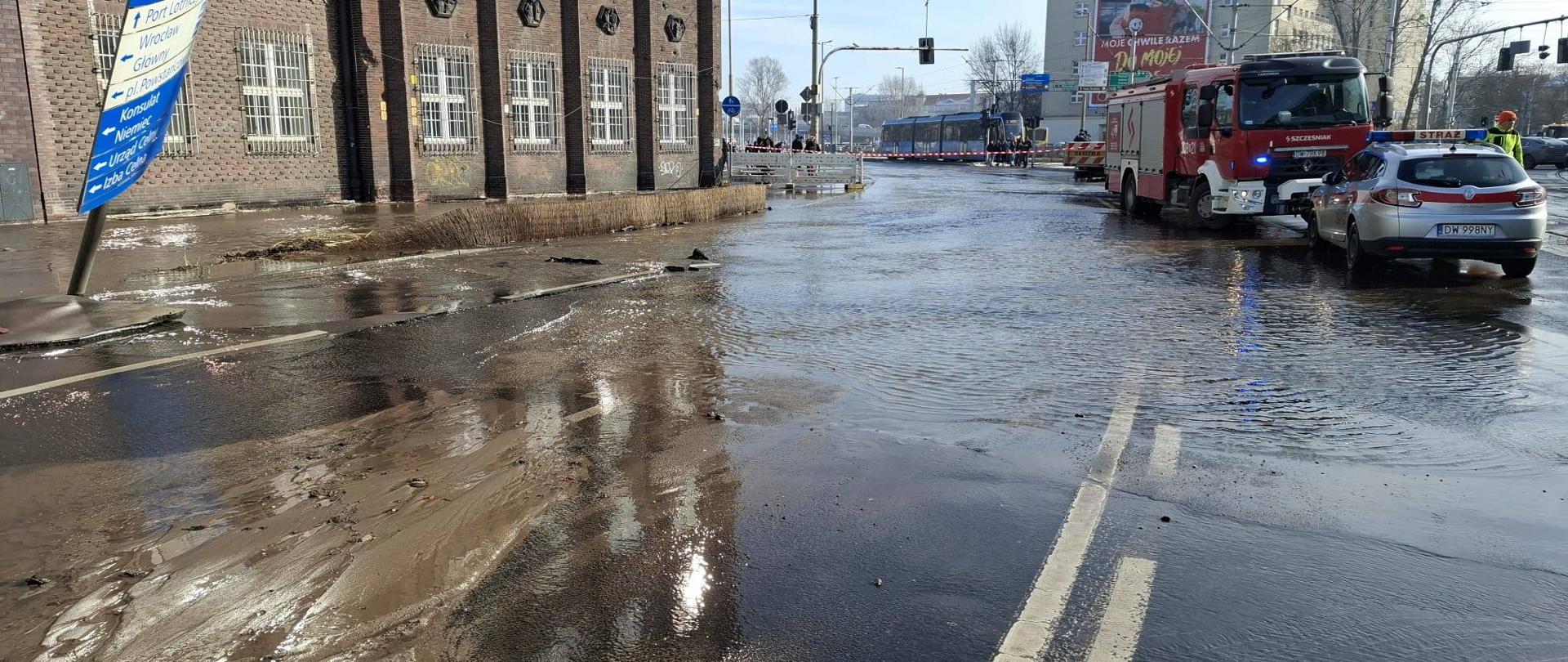 Zalana ulica Traugutta we Wrocławiu