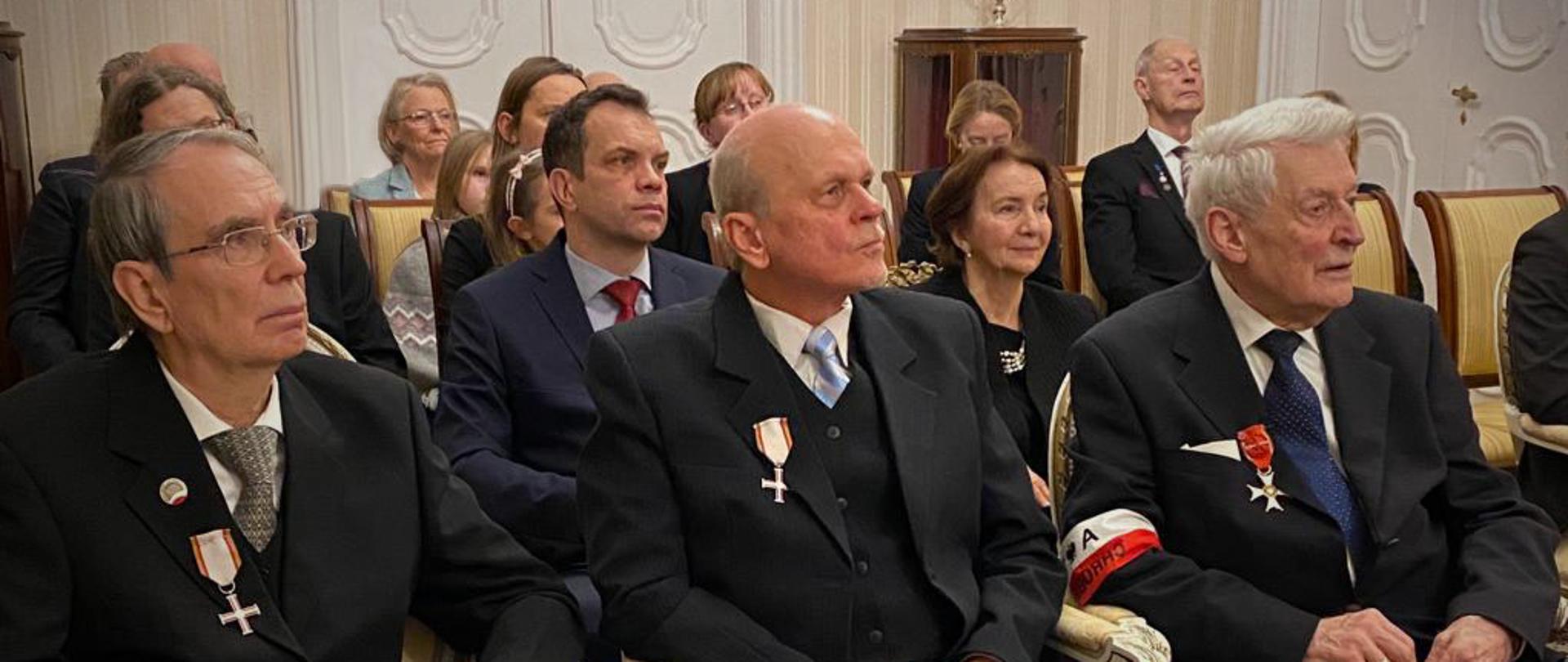 Dekoracje Krzyżem Oficerskim Orderu Odrodzenia Polski oraz Krzyżem Wolności i Solidarności