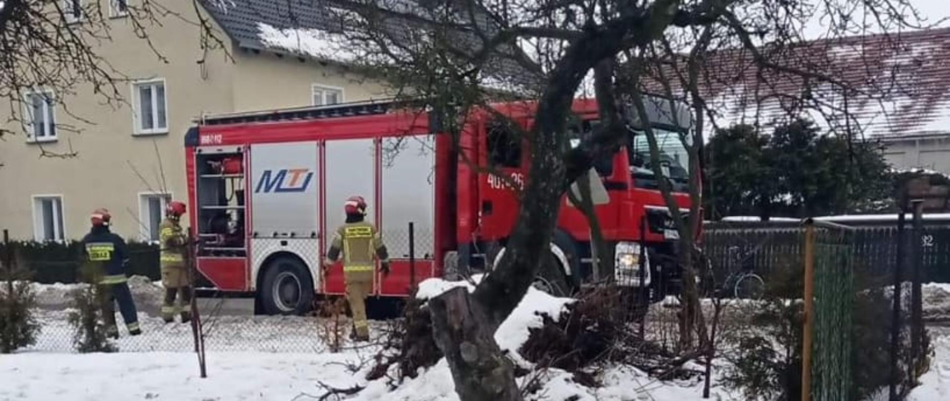 Pożar garażu przy budynku mieszkalnym w Gierszowicach