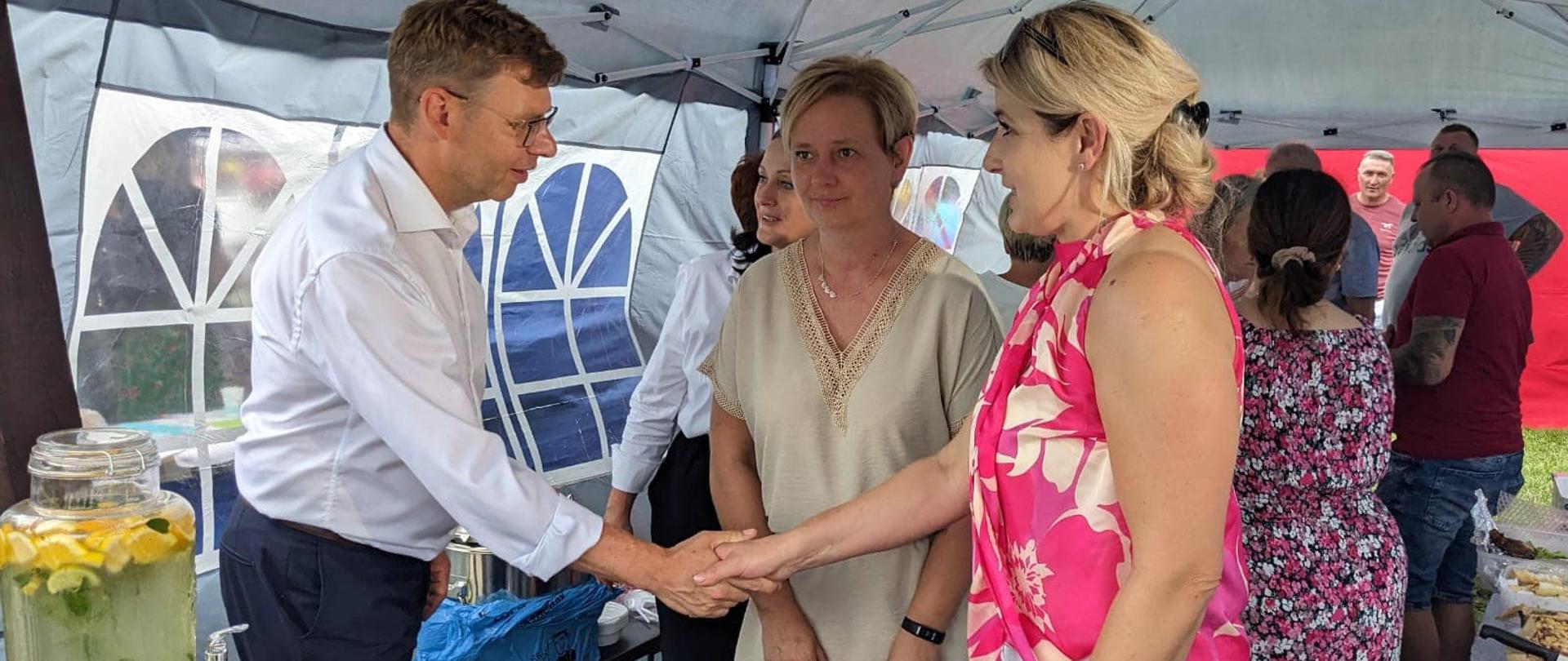 Dożynki w Nidzicy. Wojewoda Artur Chojecki dziękował rolnikom za plony