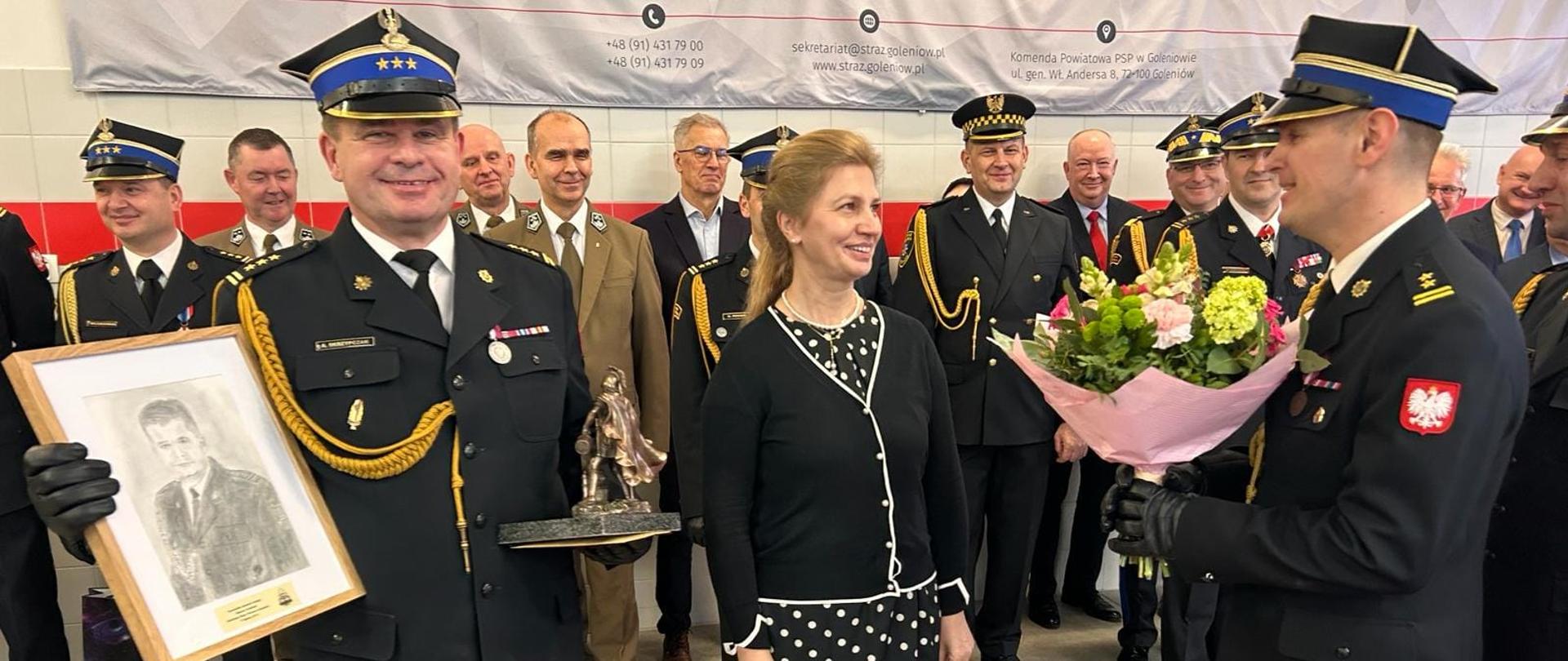 Uroczysty apel z okazji zdania i powierzenia pełnienia obowiązków Komendanta Powiatowego Państwowej Straży Pożarnej w Goleniowie