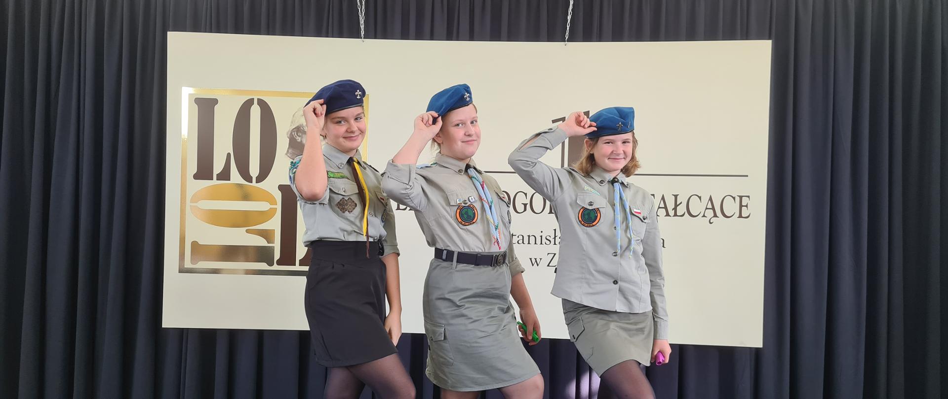 Zespół Rytmiki w składzie: Natalia Gołoś, Adrianna Walkiewicz, Milena Wosiecka 