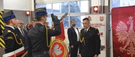 Pożegnanie Komendanta Powiatowego PSP w Obornikach ze sztandarem