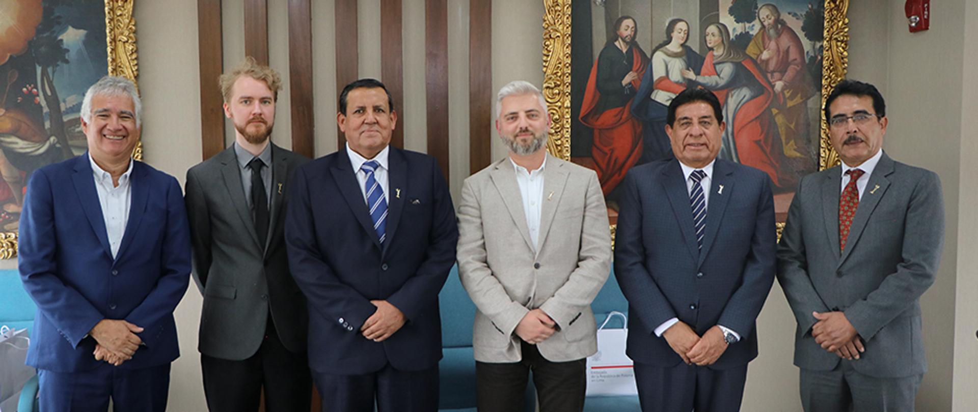 Visita del encargado de negocios a.i. Oskar Grądziel en la la Universidad Católica de Santa María en Arequipa