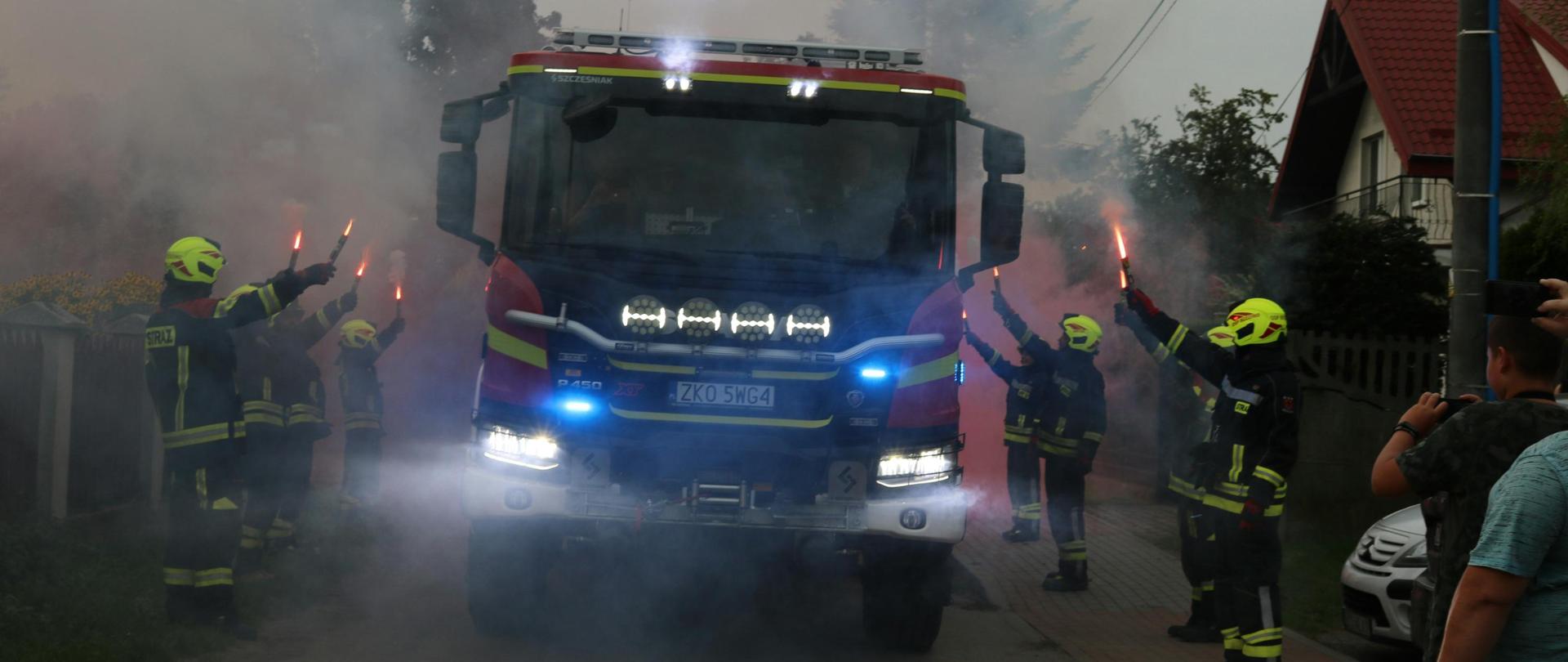 Nowy wóz ratowniczo- gaśniczy dla OSP Będzino