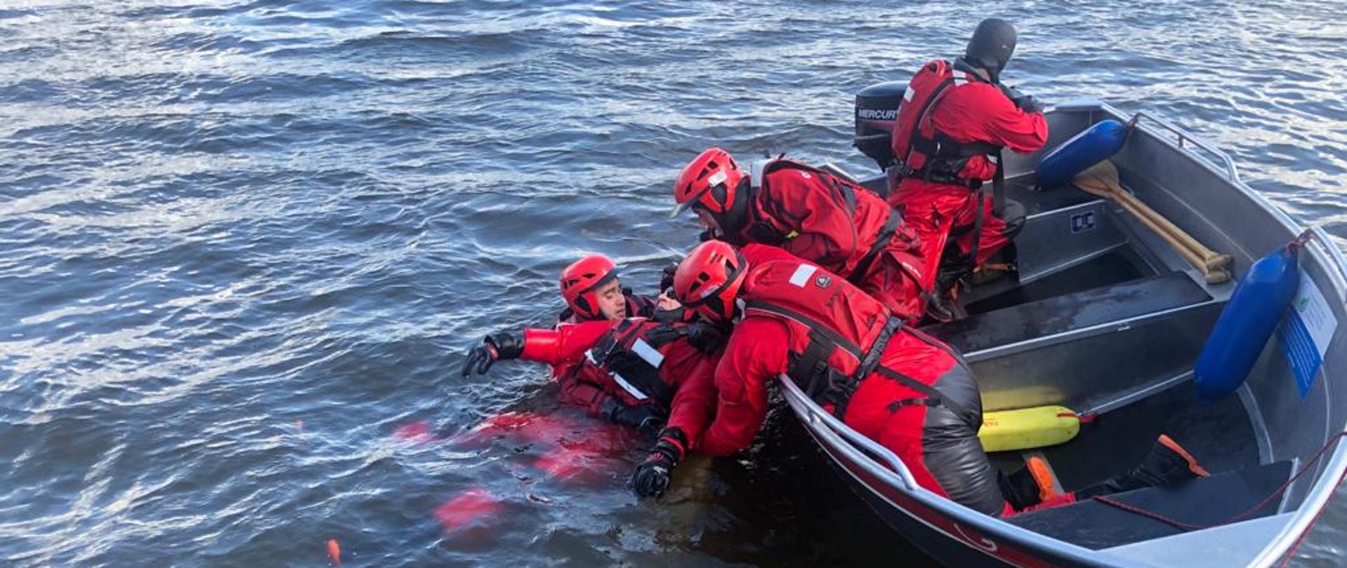 Ćwiczenia z ratownictwa na akwenach
