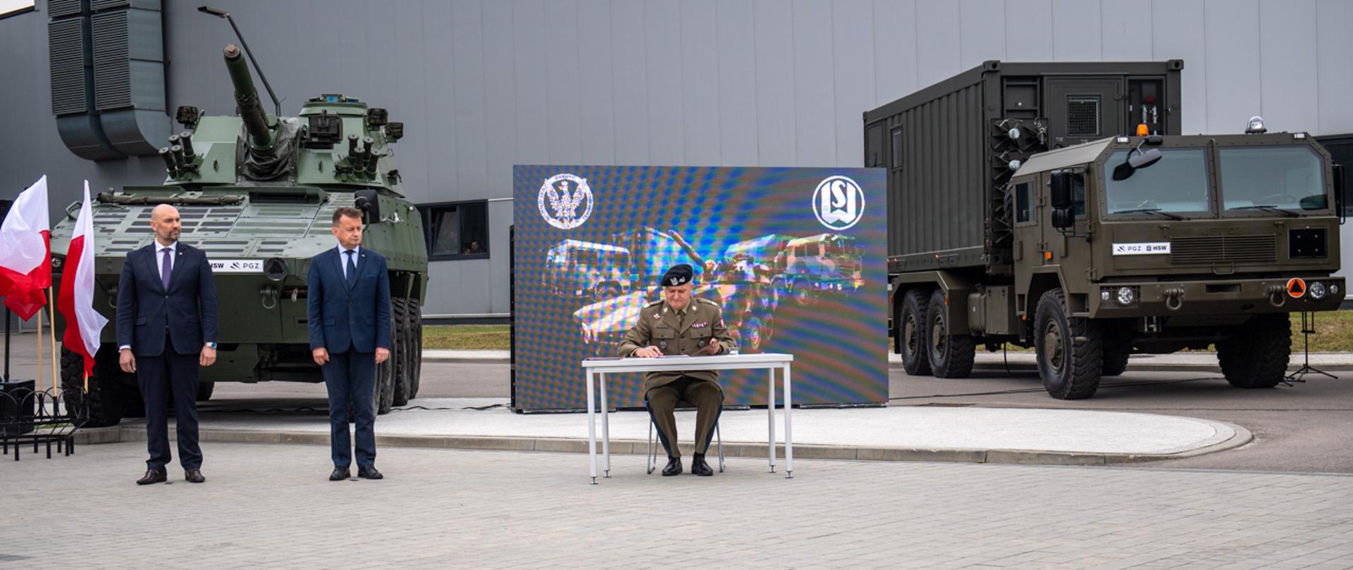 Podpisanie umowy na zakup sprzętu dla Wojska Polskiego