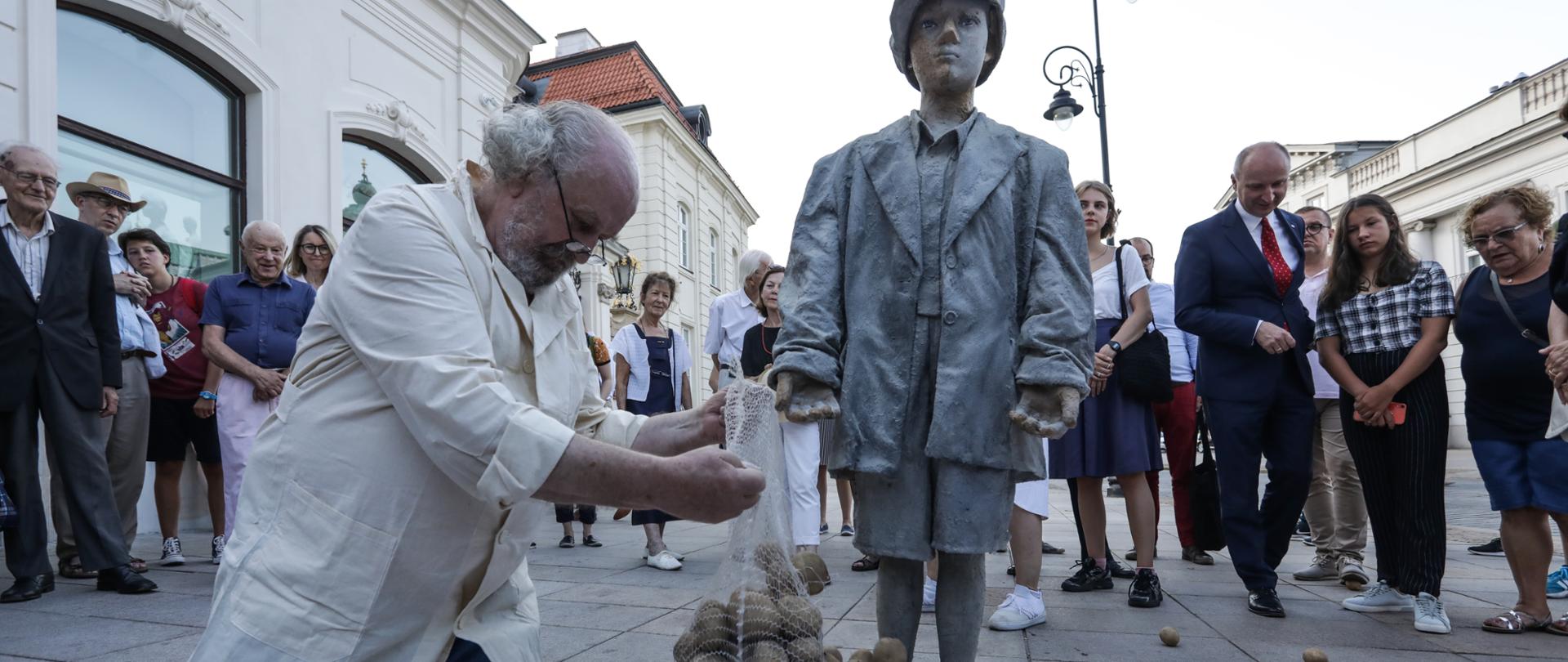 W niebo stąpanie – instalacja Jerzego Kaliny w Kordegardzie, fot. Danuta Matloch