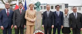 Ceremonia_odsłoniecia_popiersia_Adama_Mickiewicza_w_Kranju_z_udziałem_Pary_Prezydenckiej_RP,_Małzonka_Prezydentki_RSI,_Ambasadora_RP_Krzysztofa_Olendzkiego_i_Joanny_Olendzkiej_oraz_Burmistrza_Kranja