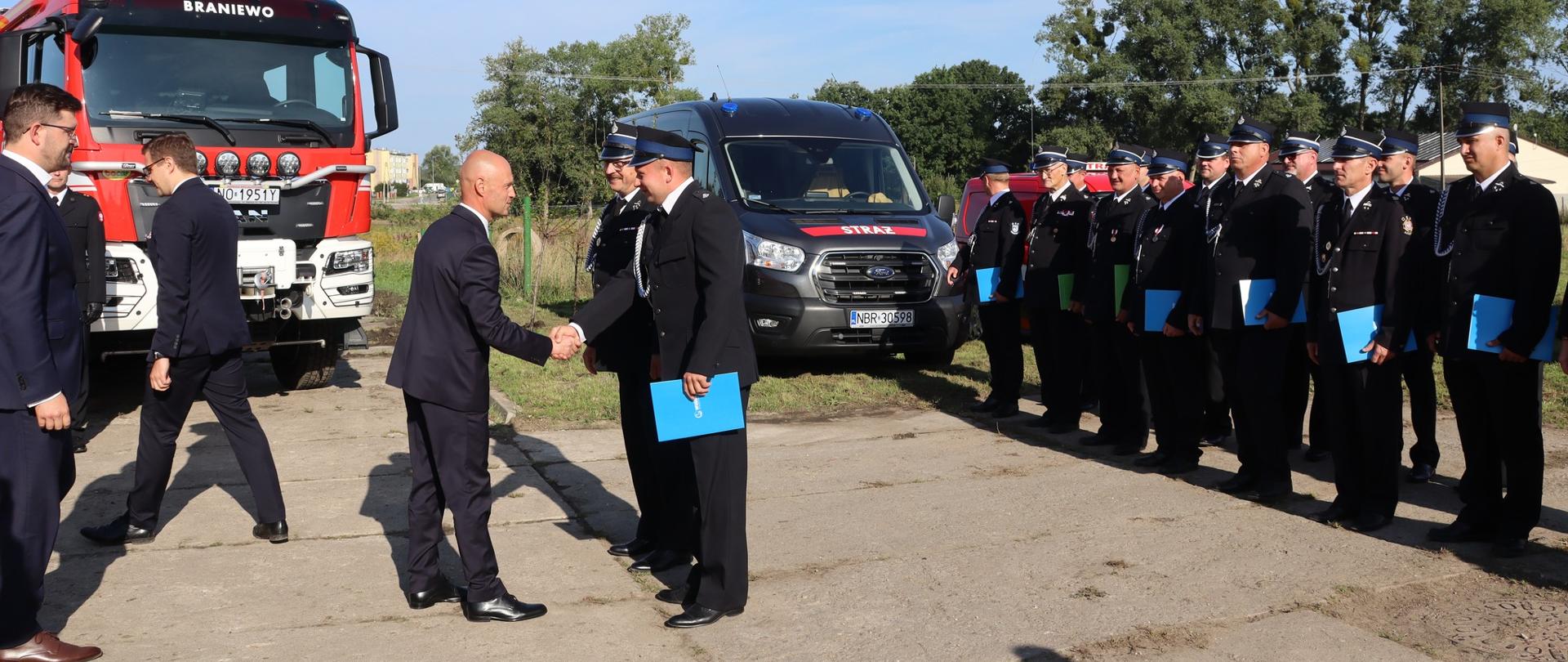 Podziękowanie za służbę i gratulacje