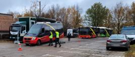 Kontrole autobusów miejskich w Zgierzu. W działaniach wykorzystano Mobilną Jednostkę Diagnostyczną łódzkiej Inspekcji Transportu Drogowego.