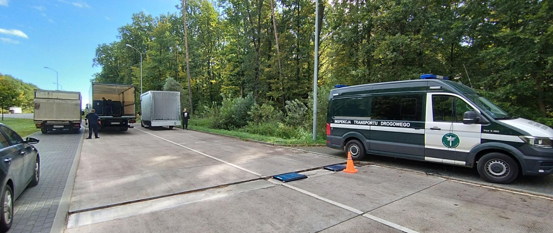 Zatrzymane dwa busy podczas kontroli.