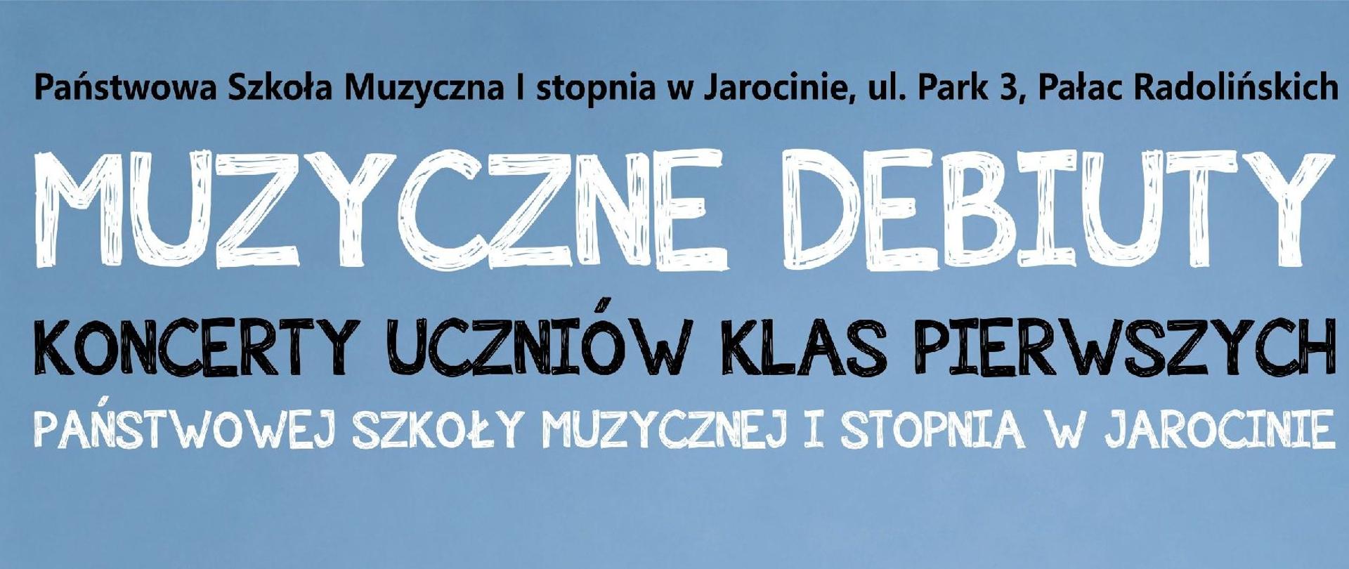 Zdjęcie przedstawia chłopca stojącego ze skrzypcami. Ubrany jest w pomarańczowe spodnie. Dziecko stoi na błękitnym tle.