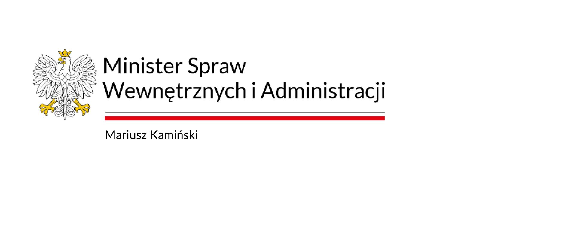 Życzenia Bożonarodzeniowe Ministra SWiA Mariusza Kamińskiego o treści:
Funkcjonariuszki i Funkcjonariusze Państwowej Straży Pożarnej,
Druhny i Druhowie Ochotniczych Straży Pożarnych,
Pracownicy Cywilni PSP,
tegoroczne Święta Bożego Narodzenia i zbliżający się Nowy Rok 2023 skłaniają do podsumowań i refleksji.
Wszyscy widzieliśmy Wasze zaangażowanie w pomoc walczącej z rosyjską agresją Ukrainie. Przekazywaliście ukraińskim strażakom sprzęt, który uratował wiele istnień. To piękny przykład solidarności. Pamiętamy też strażackie wsparcie dla Straży Granicznej w związku z kryzysem migracyjnym na granicy polsko-białoruskiej. Kiedy podjęliśmy decyzję o prewencyjnej dystrybucji jodku potasu, dzięki profesjonalizmowi Strażaków tabletki dotarły do wszystkich polskich samorządów.
Każdego dnia angażujecie się w pomoc drugiemu człowiekowi. Jesteście wszędzie tam, gdzie pojawia się zagrożenie, zwykle jako pierwsi ruszacie do działania. Dziękuję Wam za tę niezwykle wymagającą służbę i wierność rocie strażackiej przysięgi.
Nasze myśli zmierzają już w kierunku Świąt Bożego Narodzenia, radosnego czasu, który spędzamy w gronie najbliższych. Gromadzimy się przy wigilijnym stole z dala od codziennych trosk i obowiązków. Wielu spośród Was spędzi te wyjątkowe dni dbając o nasze bezpieczeństwo. Myślami będziecie jednak ze swoimi Bliskimi, którym również przekazuję wyrazy najwyższego uznania za wsparcie, które Wam okazują.
Życzę, aby nadchodzące Święta przyniosły Państwu spokój i wiele wzajemnej życzliwości.
Z poważaniem Mariusz Kamiński
