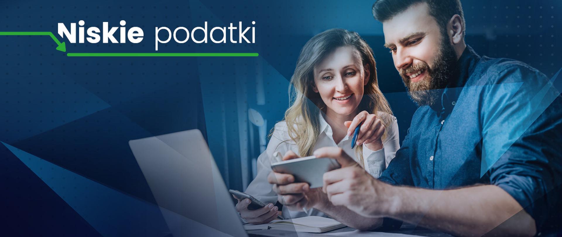 Po lewej napis Niskie podatki, po prawej kobieta i mężczyzna.
