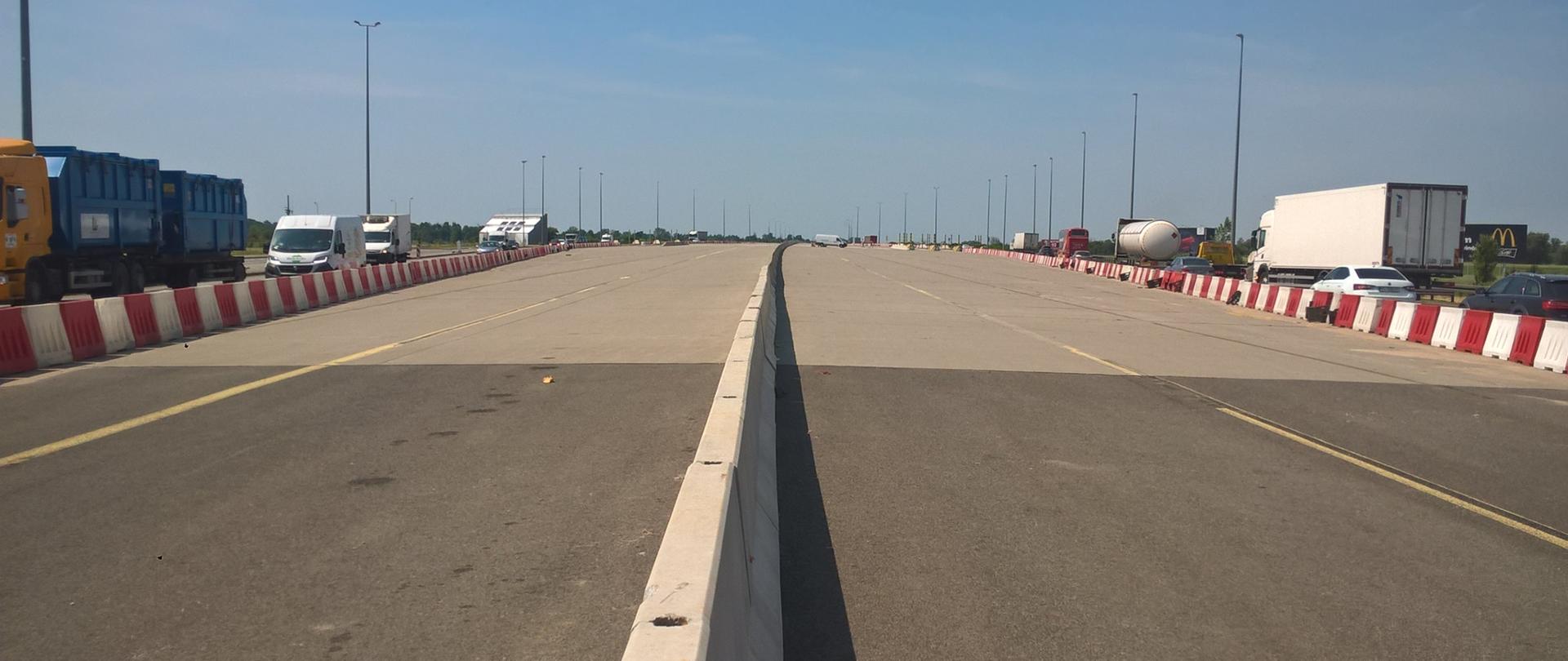 Zlikwidowany Punkt Poboru Opłat na trasie A2 pod Warszawą