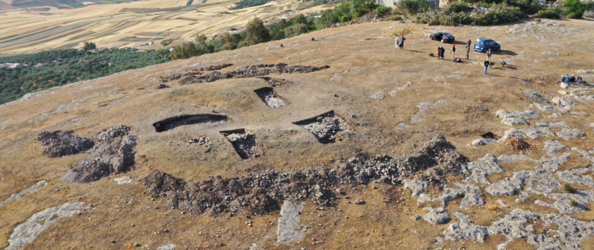 Tour de guet - fouilles archeologiques autour de Volubilis