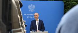 Minister klimatu Michał Kurtyka podczas briefingu prasowego 