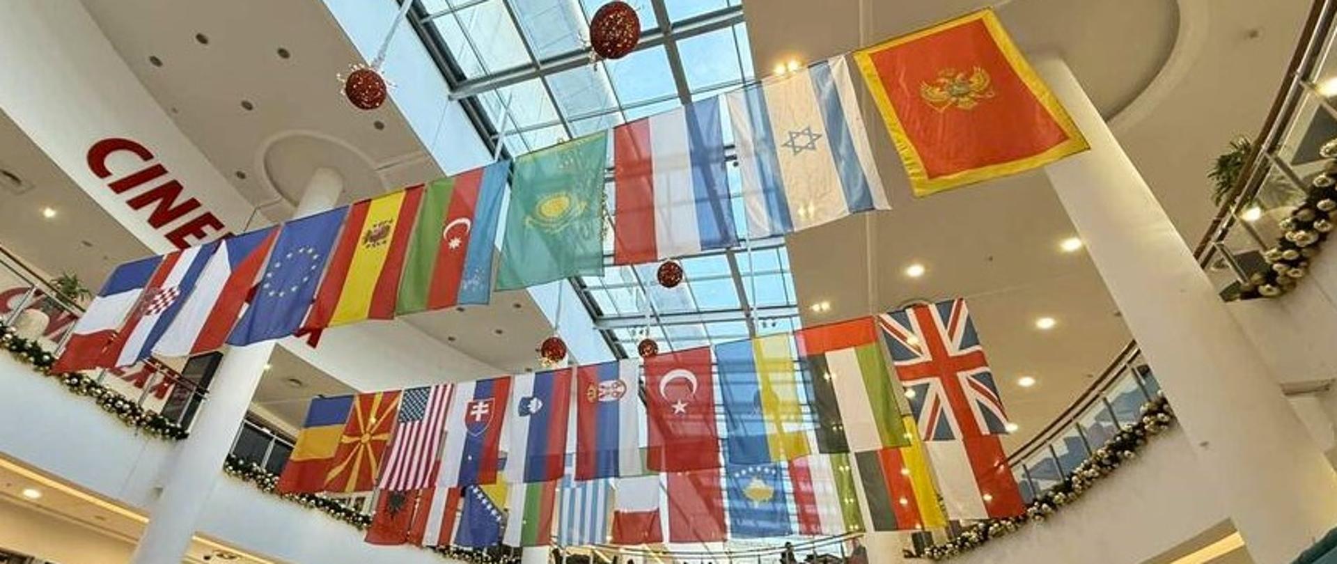 Zastave zemalja učesnica na Diplomatskom bazaru 2025.