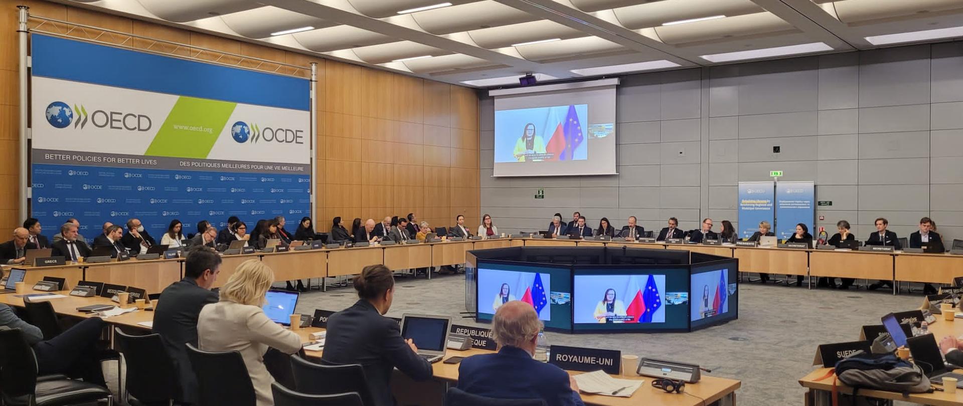 Z OECD o wyzwaniach w obszarze polityki regionalnej i odbudowie Ukrainy 