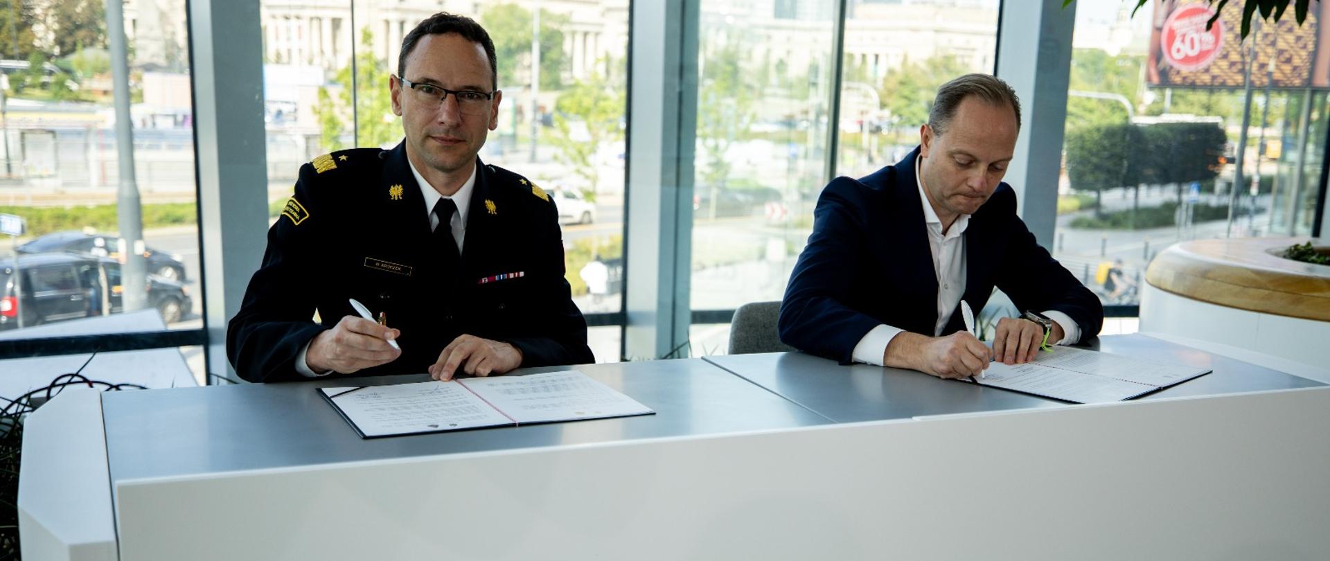Podpisanie listu intencyjnego pomiędzy Państwową Strażą Pożarną a PKO Bank Polski