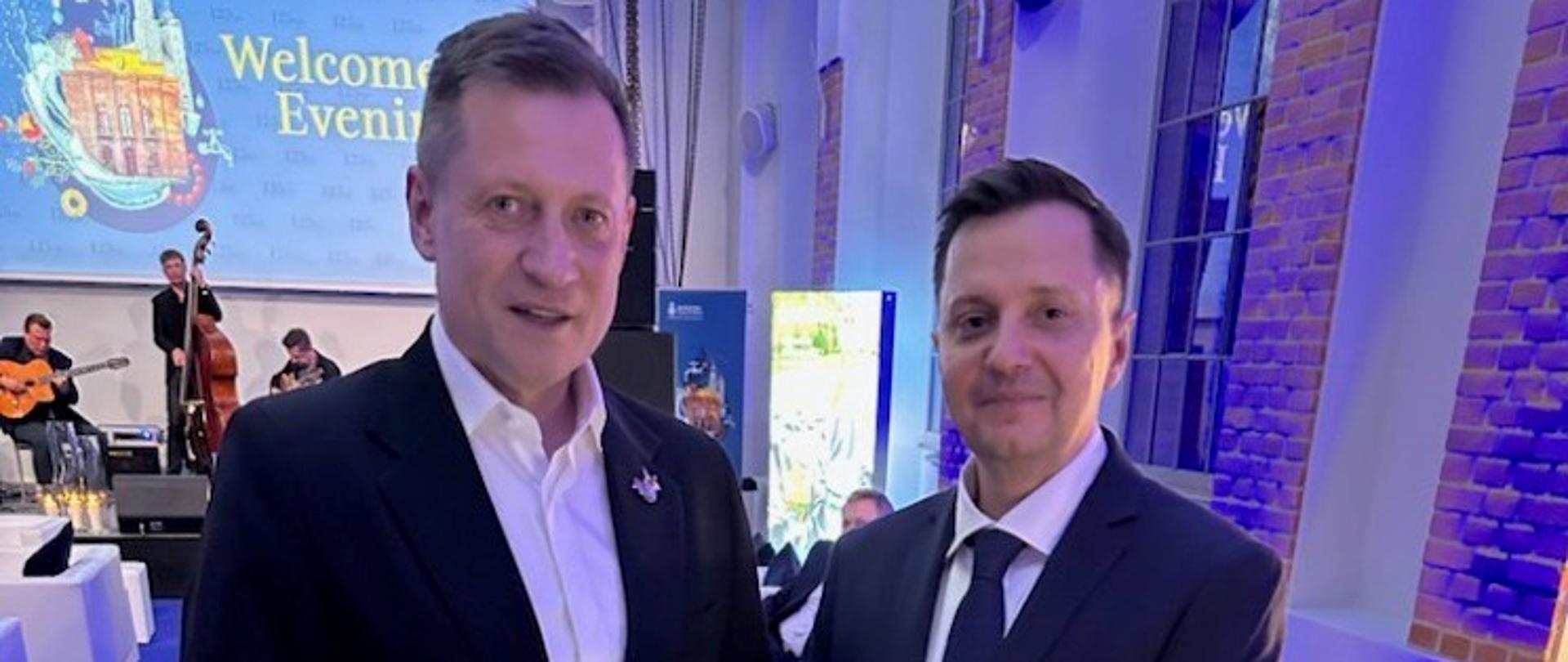 Uroczystość 125 lat Wodociągów Krakowskich. Od prawej: prezes Wód Polskich Mateusz Balcerowicz, Piotr Ziętara Prezes Zarządu Wodociągów Krakowskich