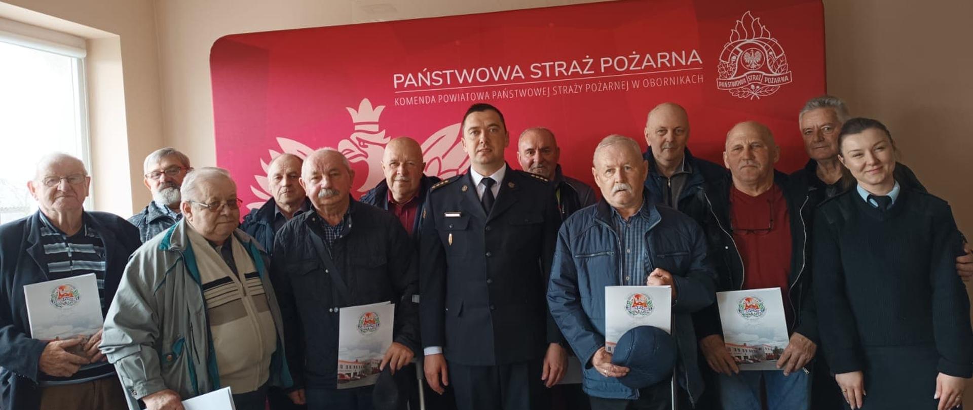 Uroczyste wręczenie decyzji o przyznaniu świadczenia ratowniczego druhom Ochotniczych Straży Pożarnych z terenu powiatu obornickiego.