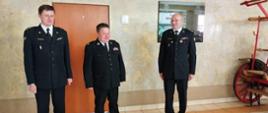 Na zdjęciu widzimy Komendantów Powiatowych oraz Druha Artura Sterne podczas pożegnania. 