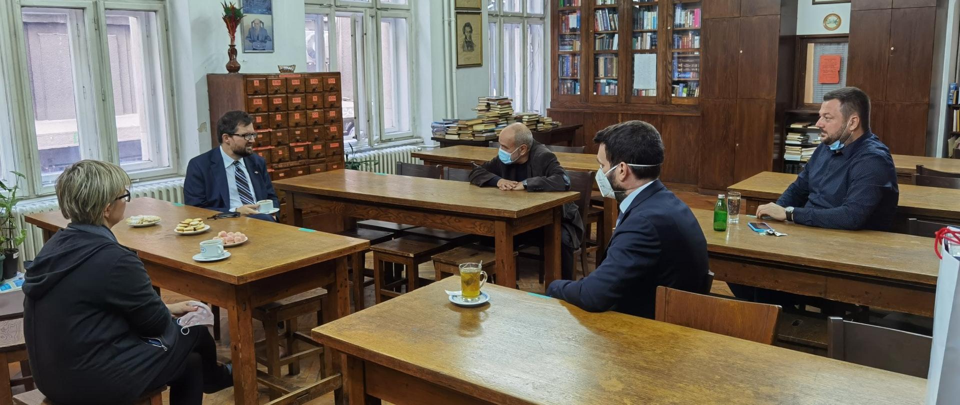 Ambasador Poljske u Srbiji Rafal Perl posetio je Odsek za poljski jezik i književnost na Filološkom fakultetu Univerziteta u Beogradu