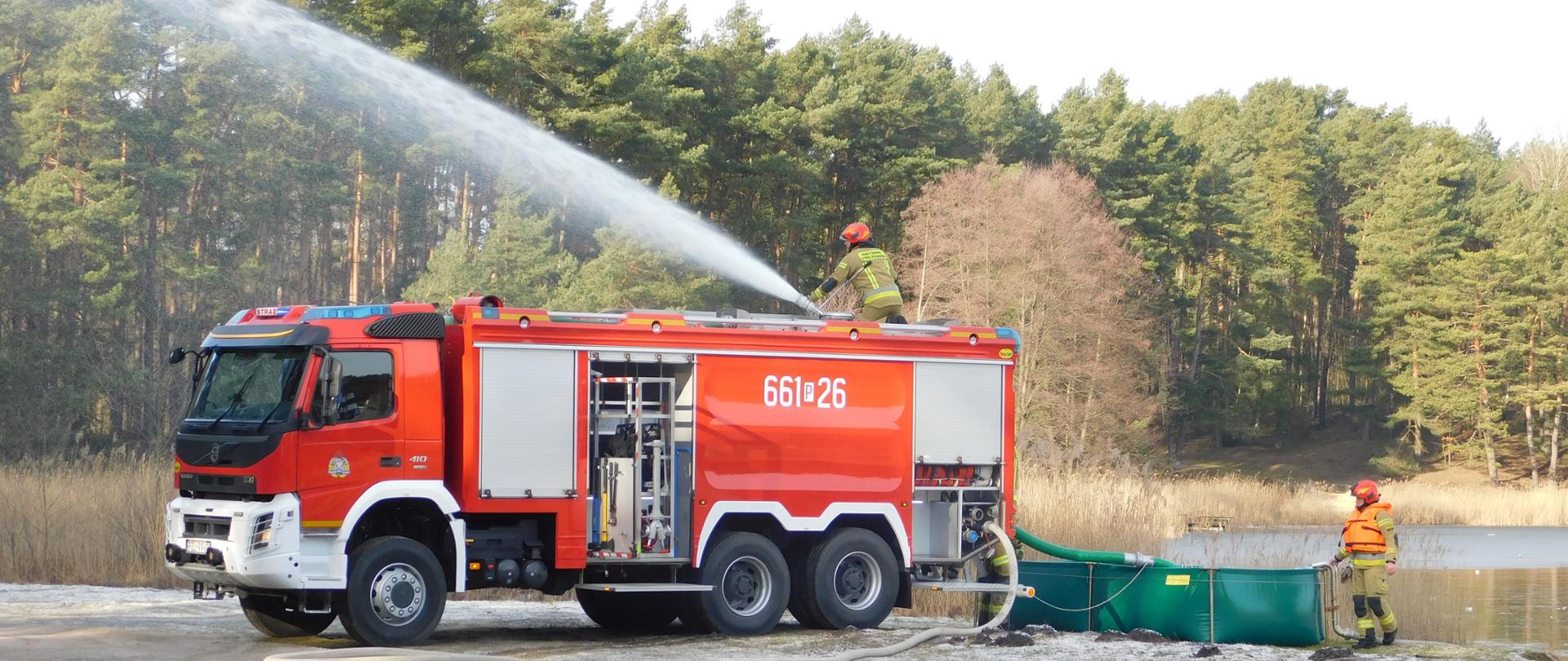 podawanie prądów gaśniczych oraz obsługa autopomp pożarniczych