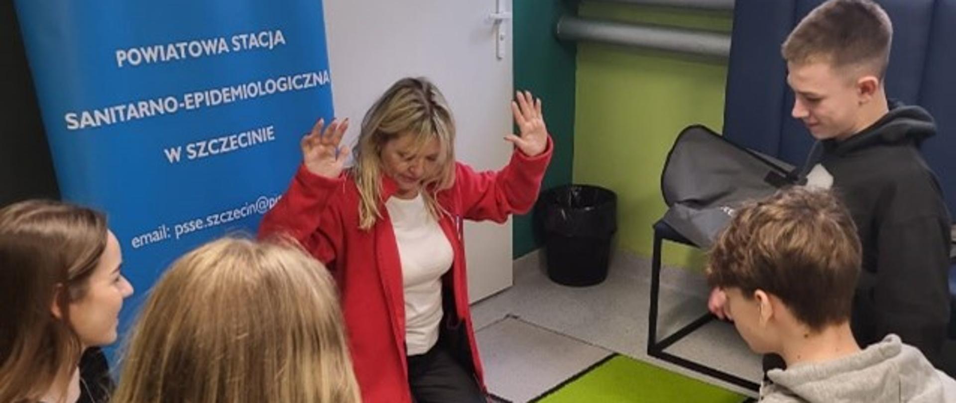 Lekcje pierwszej pomocy na fantomie