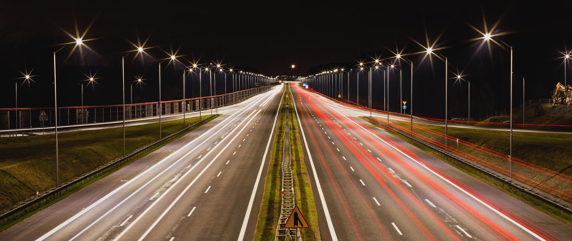 Nowe oprawy oświetleniowe na A4