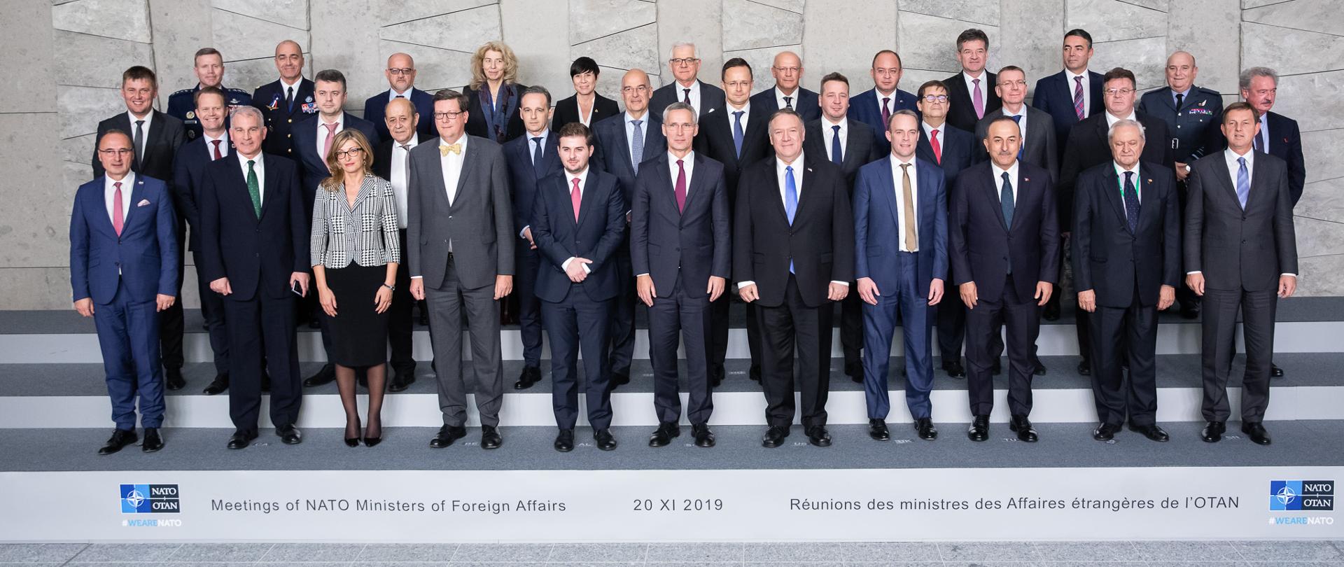 Minister Jacek Czaputowicz na spotkaniu ministrów spraw zagranicznych państw NATO