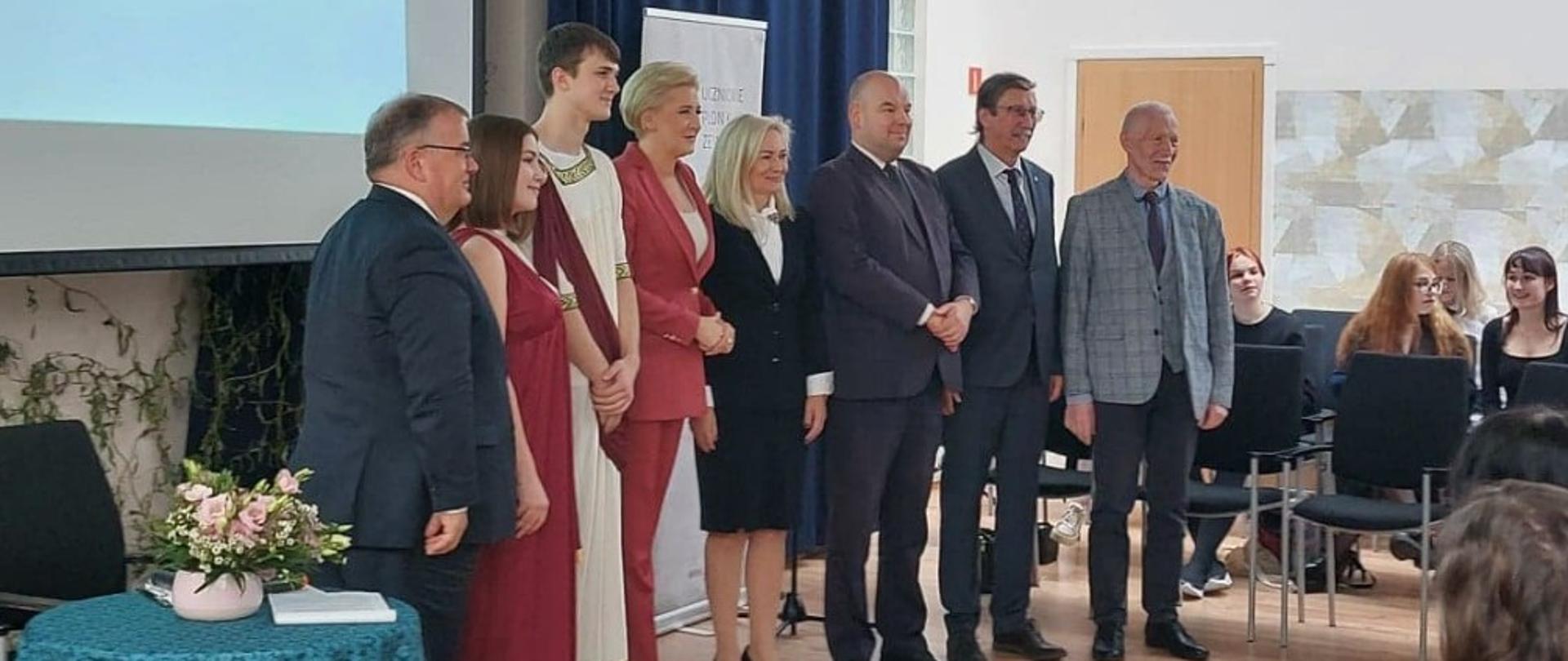 Uroczystości 10 – lecia istnienia Polonijnego Liceum Ogólnokształcącego Niepublicznego „Klasyk” w Warszawie.