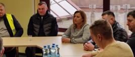 Wicewojewoda Ewa Kulikowska spotkała się w piątek 9.02 z przedstawicielami podlaskich rolników, biorących udział w ogólnopolskim proteście.