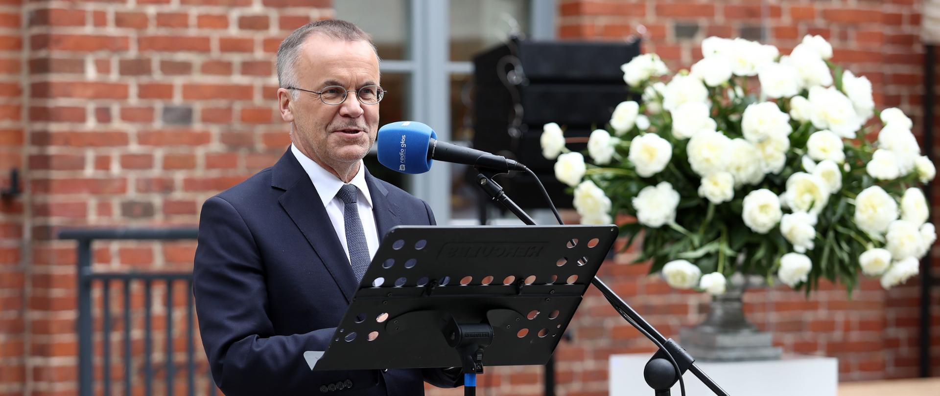 Zrewitalizowany Barokowy Zespół Parkowy i Galeria „Ogrody Cysterskie” w Pelplinie czekają na turystów, fot. PAP/Jan Dzban