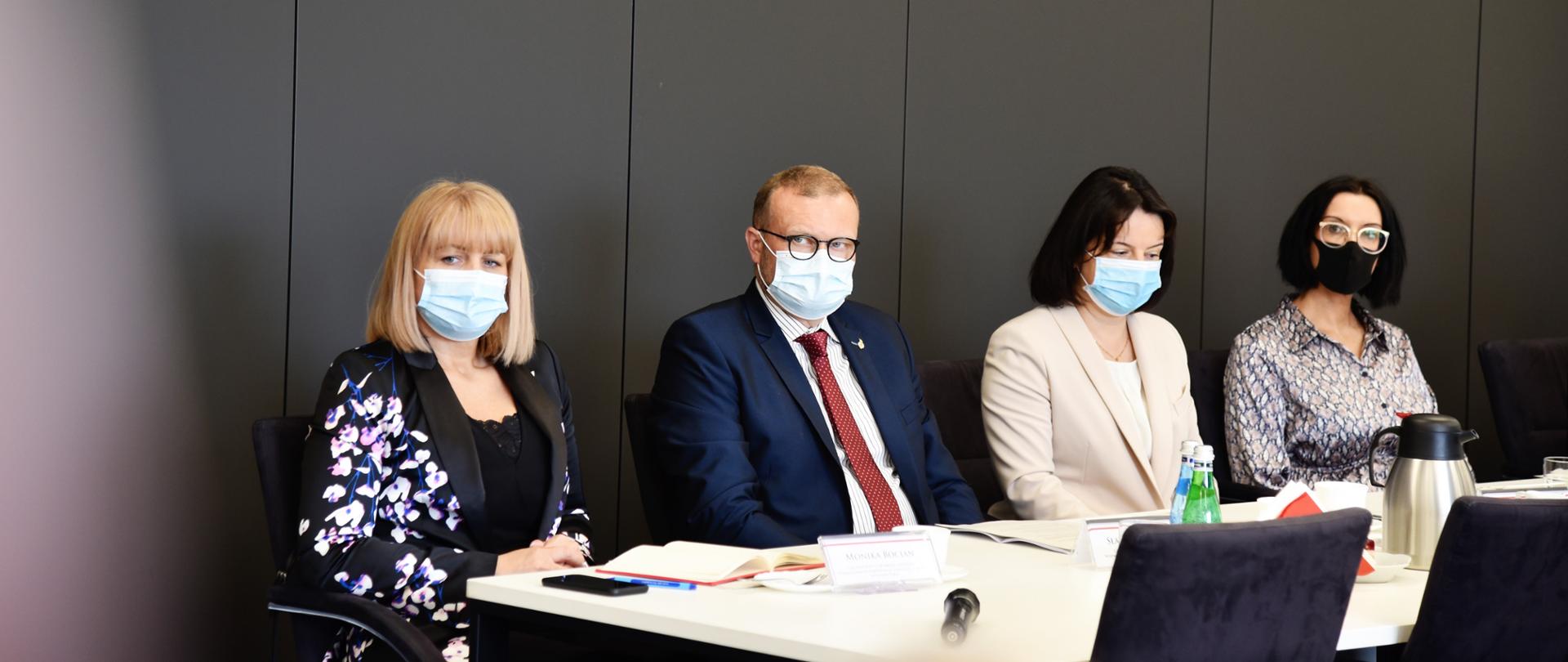 Członkowie Rady Lubuskiego Oddziału Wojewódzkiego Narodowego Funduszu Zdrowia w Zielonej Górze